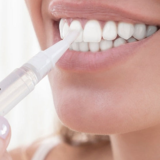 LÁPIZ BLANQUEADOR DE DIENTES CON FÓRMULA MEJORADA